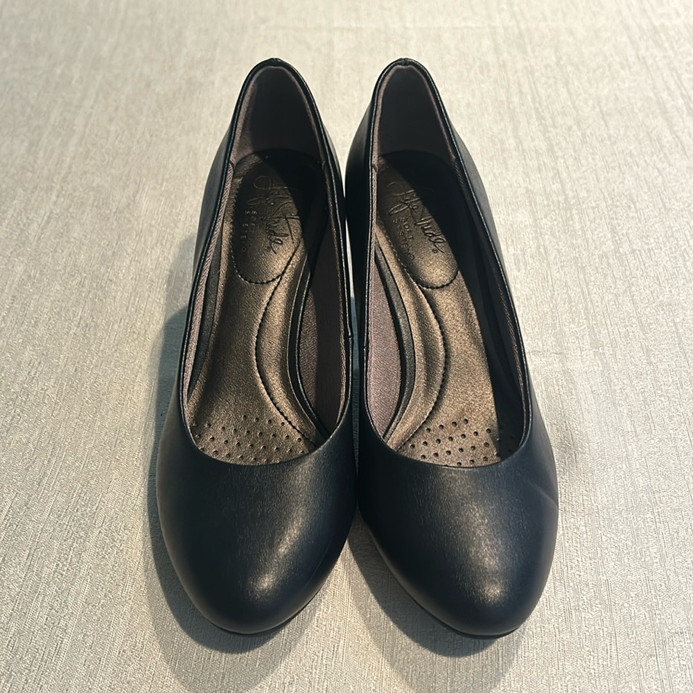 Life Stride Faux Leather Parigi Heeled Pump